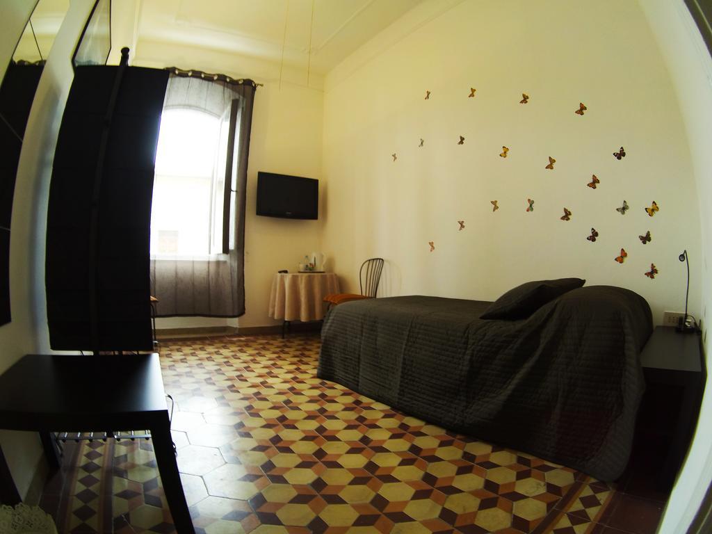 Arena Alfieri B&B Ліворно Номер фото